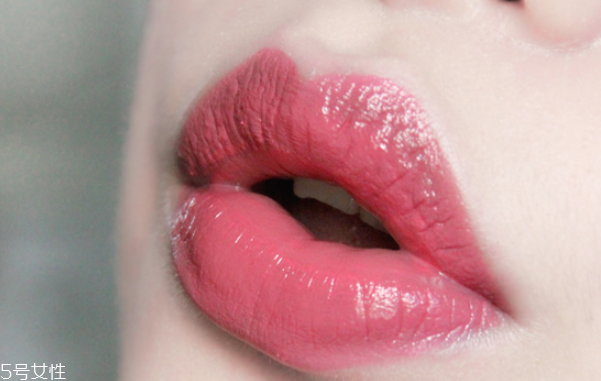 紅色眼影妝容畫法 冷艷混血大眼妝教程 紅色眼影妝容畫法 冷艷混血大眼妝教程