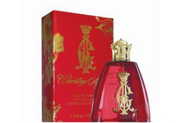 適合女生秋冬用的香水 花果香型女性香水推薦 適合女生秋冬用的香水 花果香型女性香水推薦