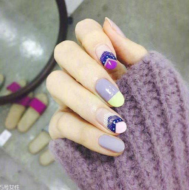 民族風美甲圖片 火爆又不俗氣的搶眼美甲 民族風美甲圖片 火爆又不俗氣的搶眼美甲