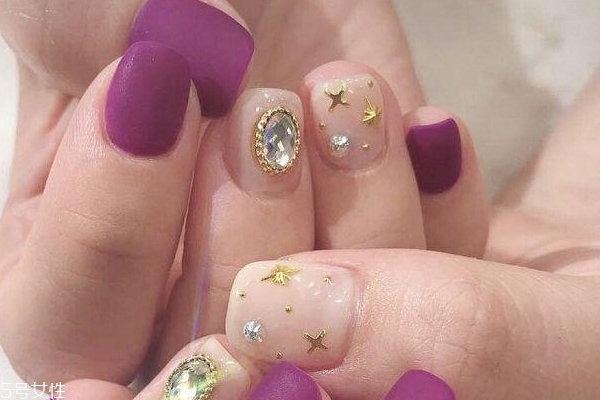 秋季紫色美甲圖片 這幾款讓你更動(dòng)人 秋季紫色美甲圖片 這幾款讓你更動(dòng)人