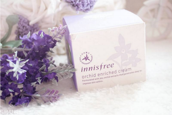 悅詩(shī)風(fēng)吟適合什么年齡 悅詩(shī)風(fēng)吟這個(gè)系列補(bǔ)水好 悅詩(shī)風(fēng)吟適合什么年齡 悅詩(shī)風(fēng)吟這個(gè)系列補(bǔ)水好