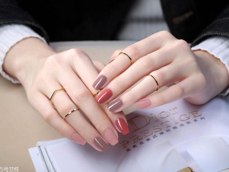 秋季紫色美甲圖片 這幾款讓你更動(dòng)人 秋季紫色美甲圖片 這幾款讓你更動(dòng)人