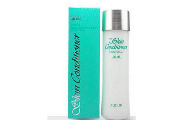 化妝水要敷多久 化妝水的正確使用步驟 化妝水要敷多久 化妝水的正確使用步驟