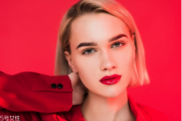 化妝水要買貴的嗎 適合自己最重要 化妝水要買貴的嗎 適合自己最重要