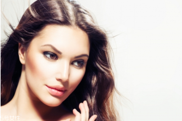 化妝水要買貴的嗎 適合自己最重要 化妝水要買貴的嗎 適合自己最重要