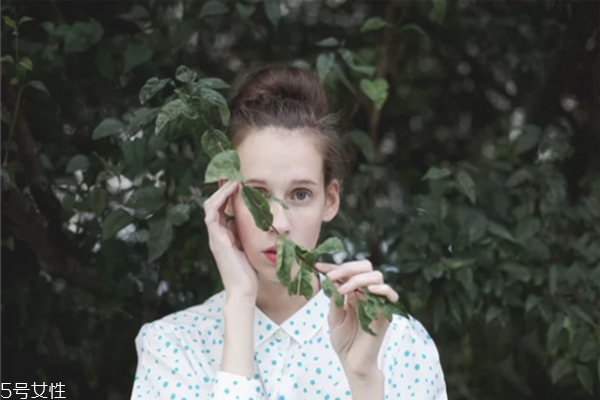 清潔面膜敷久了會(huì)怎樣 清潔面膜前后注意事項(xiàng) 清潔面膜敷久了會(huì)怎樣 清潔面膜前后注意事項(xiàng)