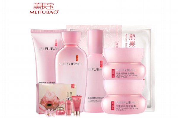 美膚寶金釵玉露溫和嗎 美膚寶金釵玉露適合膚質(zhì) 美膚寶金釵玉露溫和嗎 美膚寶金釵玉露適合膚質(zhì)