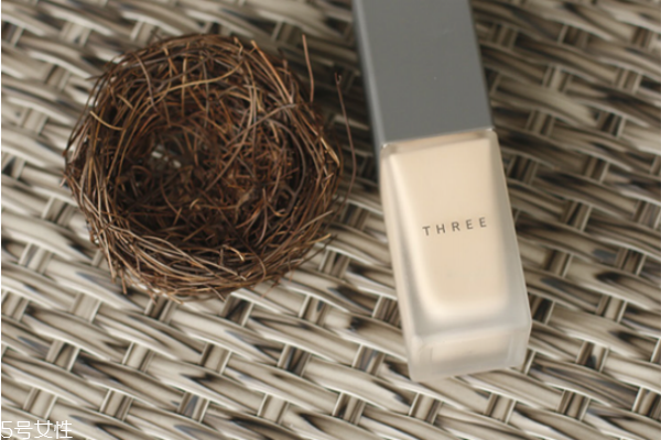 干皮秋冬粉底液推薦 冬季滋潤(rùn)底妝產(chǎn)品 干皮秋冬粉底液推薦 冬季滋潤(rùn)底妝產(chǎn)品