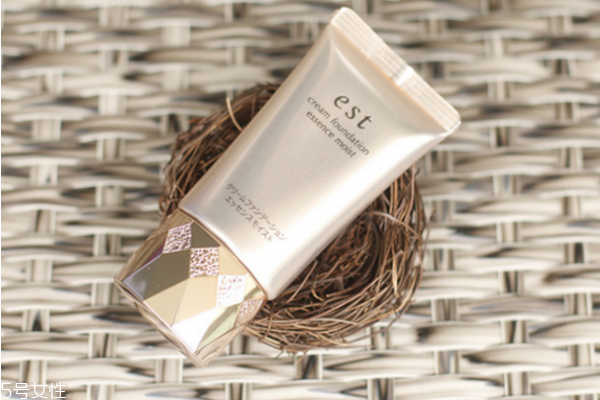 干皮秋冬粉底液推薦 冬季滋潤(rùn)底妝產(chǎn)品 干皮秋冬粉底液推薦 冬季滋潤(rùn)底妝產(chǎn)品