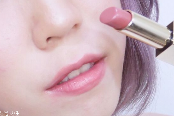 水潤(rùn)口紅哪個(gè)牌子好 5款水潤(rùn)型口紅遠(yuǎn)離干唇 水潤(rùn)口紅哪個(gè)牌子好 5款水潤(rùn)型口紅遠(yuǎn)離干唇
