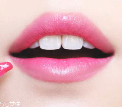 哪款粉底液適合裸妝 自然裸妝粉底推薦 哪款粉底液適合裸妝 自然裸妝粉底推薦