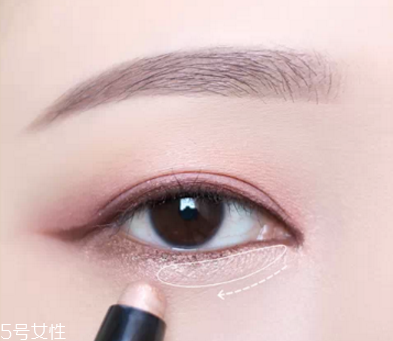 哪款粉底液適合裸妝 自然裸妝粉底推薦 哪款粉底液適合裸妝 自然裸妝粉底推薦