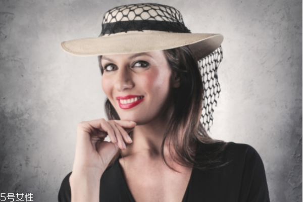 不同年齡如何選擇底妝 不同年齡段粉底推薦 不同年齡如何選擇底妝 不同年齡段粉底推薦