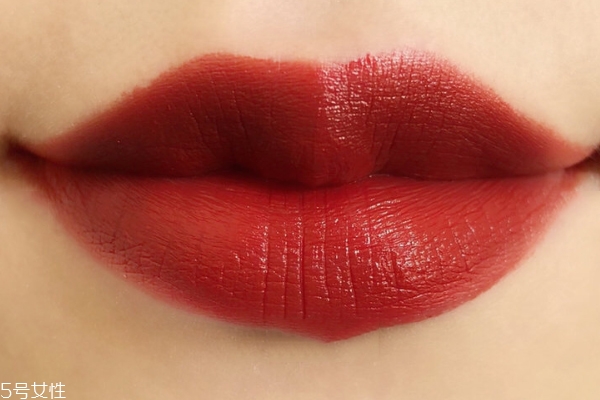 迪奧紅管641適合黃皮嗎 這支豆沙口紅黃皮慎選 迪奧紅管641適合黃皮嗎 這支豆沙口紅黃皮慎選