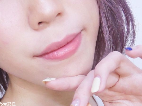 水潤(rùn)口紅哪個(gè)牌子好 5款水潤(rùn)型口紅遠(yuǎn)離干唇 水潤(rùn)口紅哪個(gè)牌子好 5款水潤(rùn)型口紅遠(yuǎn)離干唇