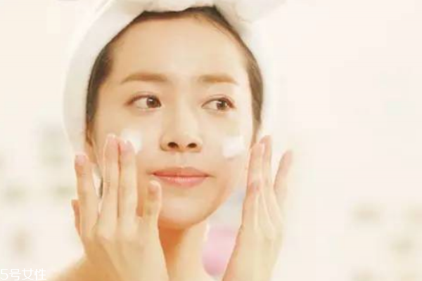 白醋美容護(hù)膚小竅門(mén) 這幾個(gè)配方必學(xué) 白醋美容護(hù)膚小竅門(mén) 這幾個(gè)配方必學(xué)