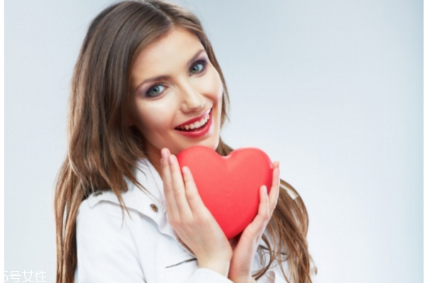 秋冬護(hù)膚步驟 秋冬季最佳美肌法寶 秋冬護(hù)膚步驟 秋冬季最佳美肌法寶