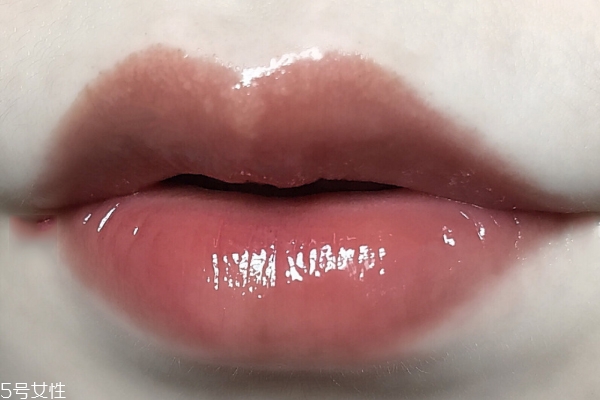 迪奧唇釉426是什么顏色 迪奧唇釉426試色 迪奧唇釉426是什么顏色 迪奧唇釉426試色