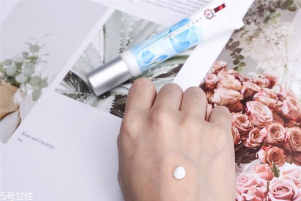 大寶水潤靈動系列評測 打造清透水潤肌 大寶水潤靈動系列評測 打造清透水潤肌