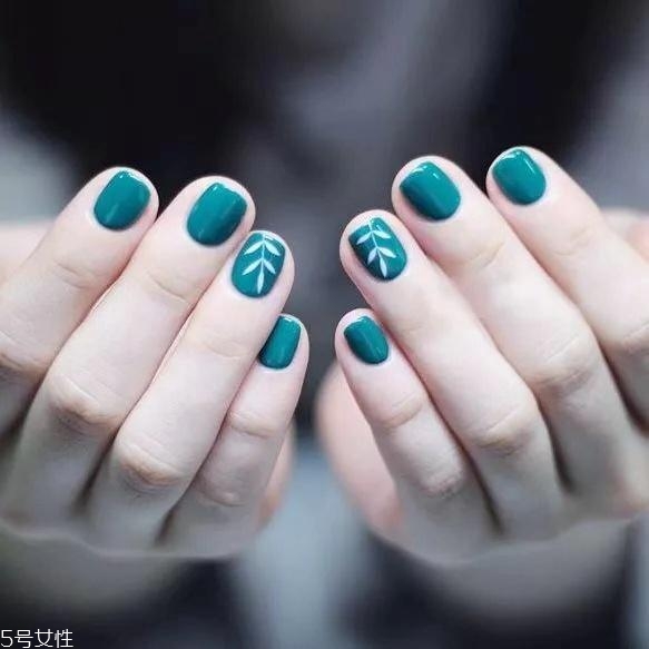藍(lán)綠色美甲適合冬天嗎 6款秋冬藍(lán)綠色美甲 藍(lán)綠色美甲適合冬天嗎 6款秋冬藍(lán)綠色美甲