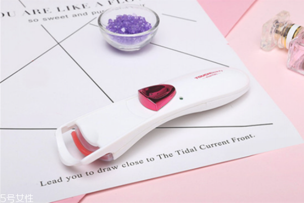 怎么畫睫毛好看 涂睫毛膏的技巧 怎么畫睫毛好看 涂睫毛膏的技巧