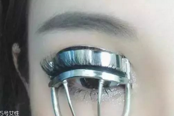 怎么畫睫毛好看 涂睫毛膏的技巧 怎么畫睫毛好看 涂睫毛膏的技巧