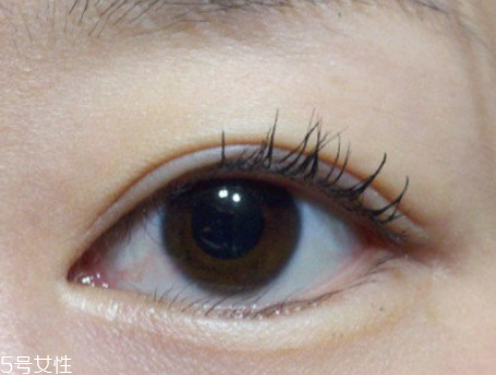 睫毛夾哪種適合新手 初學(xué)者必知眼部睫毛化妝技巧 睫毛夾哪種適合新手 初學(xué)者必知眼部睫毛化妝技巧