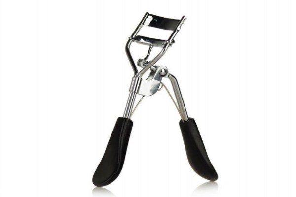 睫毛夾哪種適合新手 初學(xué)者必知眼部睫毛化妝技巧 睫毛夾哪種適合新手 初學(xué)者必知眼部睫毛化妝技巧