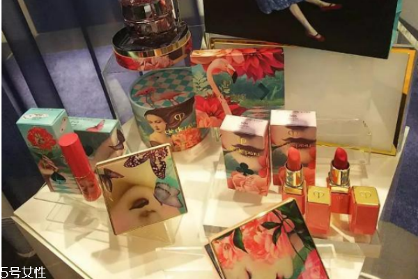 2018彩妝品牌的圣誕限定有哪些 2018大牌圣誕限定彩妝 2018彩妝品牌的圣誕限定有哪些 2018大牌圣誕限定彩妝