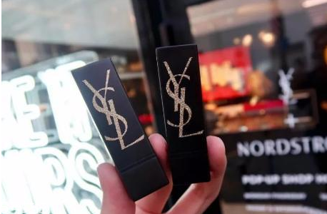 2018彩妝品牌的圣誕限定有哪些 2018大牌圣誕限定彩妝 2018彩妝品牌的圣誕限定有哪些 2018大牌圣誕限定彩妝