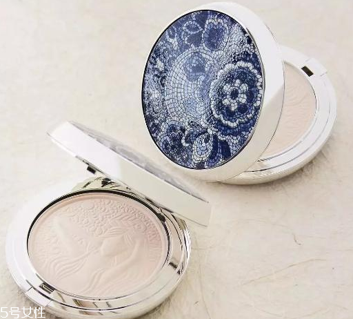 2018彩妝品牌的圣誕限定有哪些 2018大牌圣誕限定彩妝 2018彩妝品牌的圣誕限定有哪些 2018大牌圣誕限定彩妝