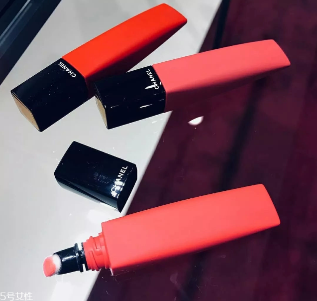 2018彩妝品牌的圣誕限定有哪些 2018大牌圣誕限定彩妝 2018彩妝品牌的圣誕限定有哪些 2018大牌圣誕限定彩妝