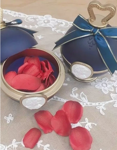 2018彩妝品牌的圣誕限定有哪些 2018大牌圣誕限定彩妝 2018彩妝品牌的圣誕限定有哪些 2018大牌圣誕限定彩妝