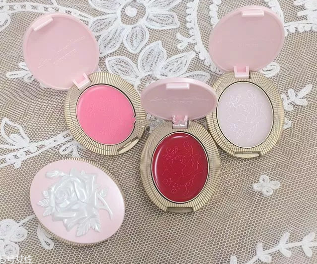 2018彩妝品牌的圣誕限定有哪些 2018大牌圣誕限定彩妝 2018彩妝品牌的圣誕限定有哪些 2018大牌圣誕限定彩妝