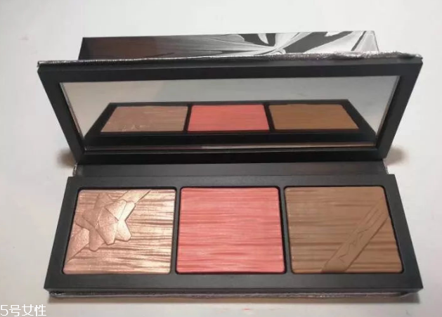 2018彩妝品牌的圣誕限定有哪些 2018大牌圣誕限定彩妝 2018彩妝品牌的圣誕限定有哪些 2018大牌圣誕限定彩妝