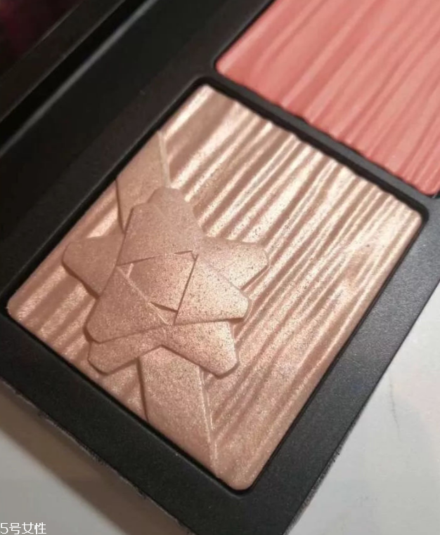 2018彩妝品牌的圣誕限定有哪些 2018大牌圣誕限定彩妝 2018彩妝品牌的圣誕限定有哪些 2018大牌圣誕限定彩妝