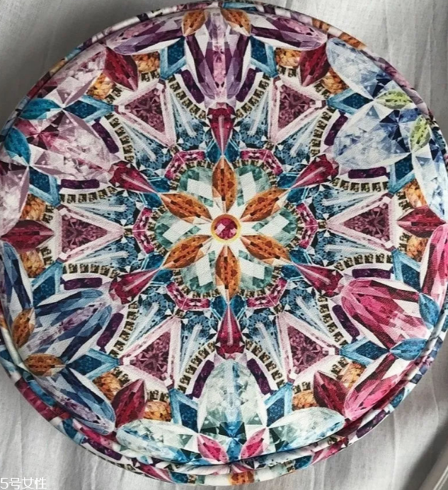 2018彩妝品牌的圣誕限定有哪些 2018大牌圣誕限定彩妝 2018彩妝品牌的圣誕限定有哪些 2018大牌圣誕限定彩妝