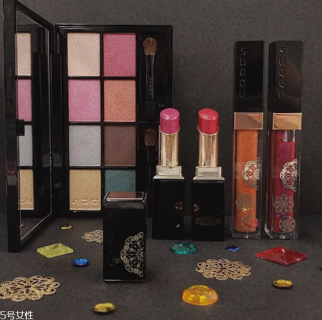 2018彩妝品牌的圣誕限定有哪些 2018大牌圣誕限定彩妝 2018彩妝品牌的圣誕限定有哪些 2018大牌圣誕限定彩妝