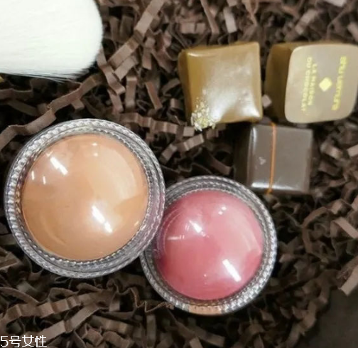 2018彩妝品牌的圣誕限定有哪些 2018大牌圣誕限定彩妝 2018彩妝品牌的圣誕限定有哪些 2018大牌圣誕限定彩妝