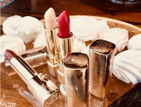 2018彩妝品牌的圣誕限定有哪些 2018大牌圣誕限定彩妝 2018彩妝品牌的圣誕限定有哪些 2018大牌圣誕限定彩妝