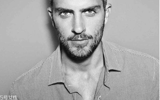 男生怎么畫眉毛好看圖解 男生畫眉毛的技巧圖解 男生怎么畫眉毛好看圖解 男生畫眉毛的技巧圖解