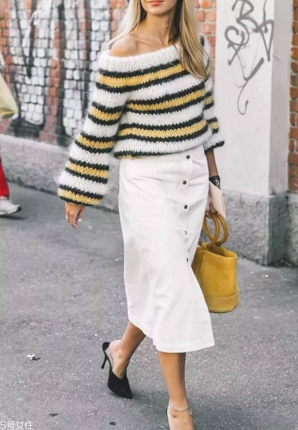 女生秋冬穿什么顏色衣服好看 2018年秋冬十大流行色 女生秋冬穿什么顏色衣服好看 2018年秋冬十大流行色