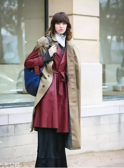 女生秋冬穿什么顏色衣服好看 2018年秋冬十大流行色 女生秋冬穿什么顏色衣服好看 2018年秋冬十大流行色