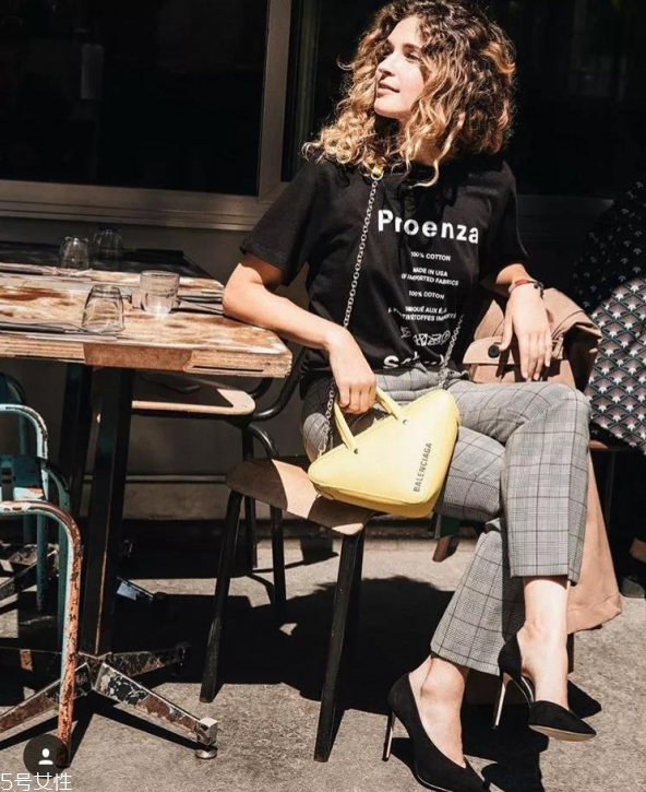 秋冬女生怎么穿衣搭配 秋冬女生穿衣搭配技巧 秋冬女生怎么穿衣搭配 秋冬女生穿衣搭配技巧