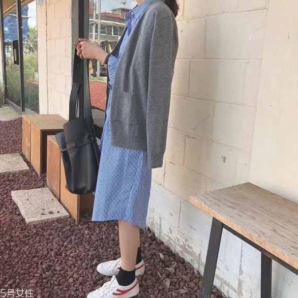 秋冬女生怎么穿衣搭配 秋冬女生穿衣搭配技巧 秋冬女生怎么穿衣搭配 秋冬女生穿衣搭配技巧