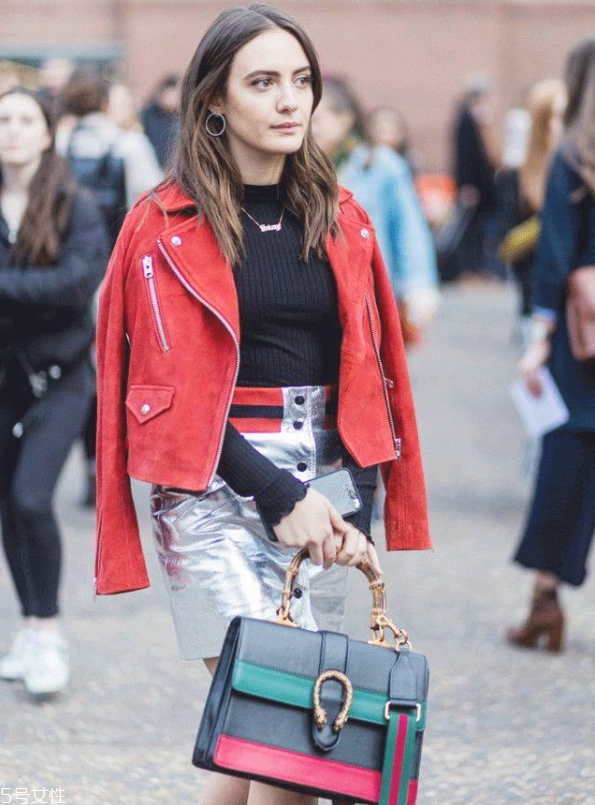 秋冬女生怎么穿衣搭配 秋冬女生穿衣搭配技巧 秋冬女生怎么穿衣搭配 秋冬女生穿衣搭配技巧