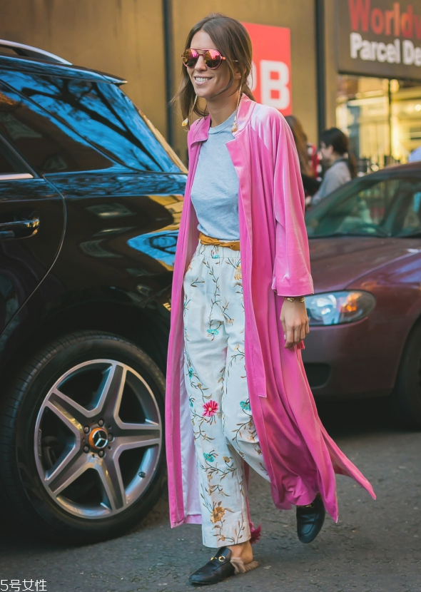 秋冬外套里面穿什么衣服好看 好內(nèi)搭助你時髦整個秋冬 秋冬外套里面穿什么衣服好看 好內(nèi)搭助你時髦整個秋冬