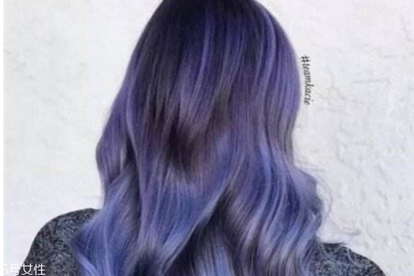 染發(fā)和燙發(fā)一般多少錢 燙染后日常護(hù)理方法 染發(fā)和燙發(fā)一般多少錢 燙染后日常護(hù)理方法