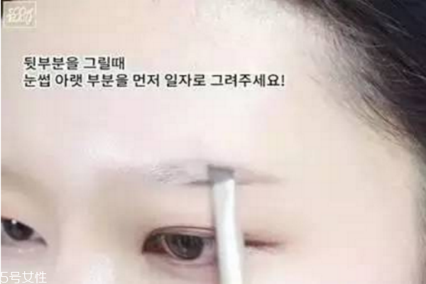 眉毛淡怎么畫(huà)眉毛好看 眉毛少這樣畫(huà)眉
