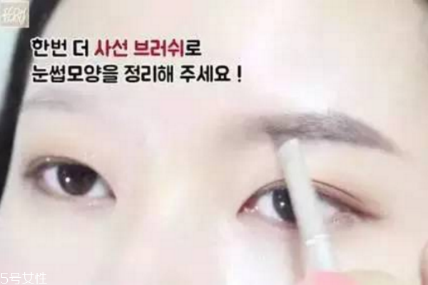 眉毛淡怎么畫(huà)眉毛好看 眉毛少這樣畫(huà)眉